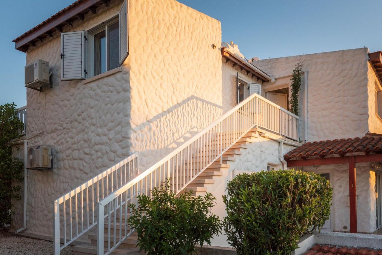 Akamas Sunset Bohemian Chic Apartment By One Villas Polis Bagian luar foto